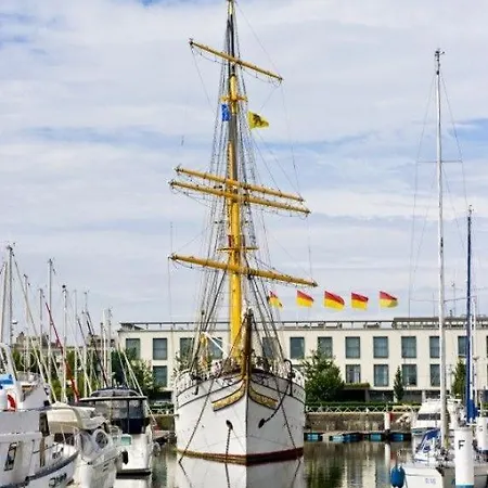 Coasthouse 'blackfish' - Free Parking - Free Wifi - Bicycle Storage - Nearby The Sea Hébergement de vacances *