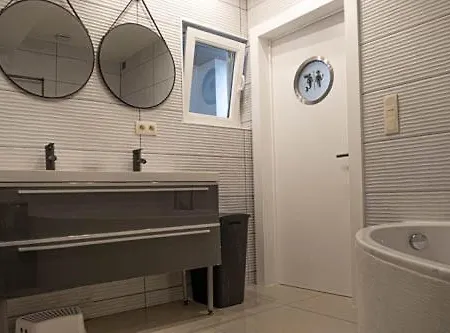 Coasthouse 'blackfish' - Free Parking - Free Wifi - Bicycle Storage - Nearby The Sea Holiday home *